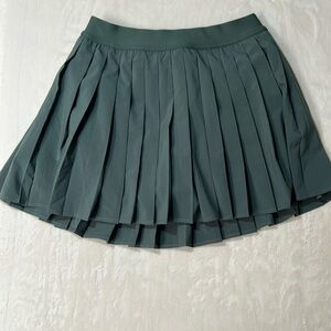 Lululemon Athletica Green Mini Pleated Skirt